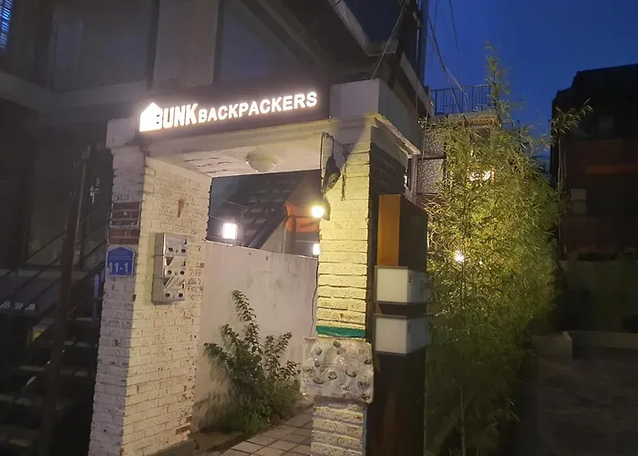 Guest house Bunk Backpackers