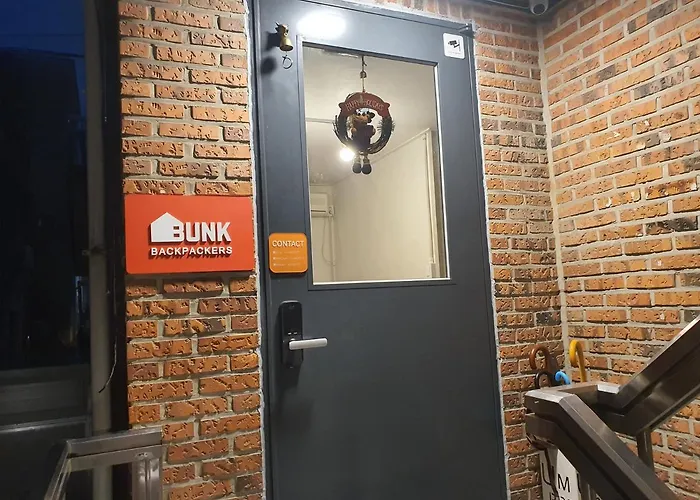 Bunk Backpackers Guest house