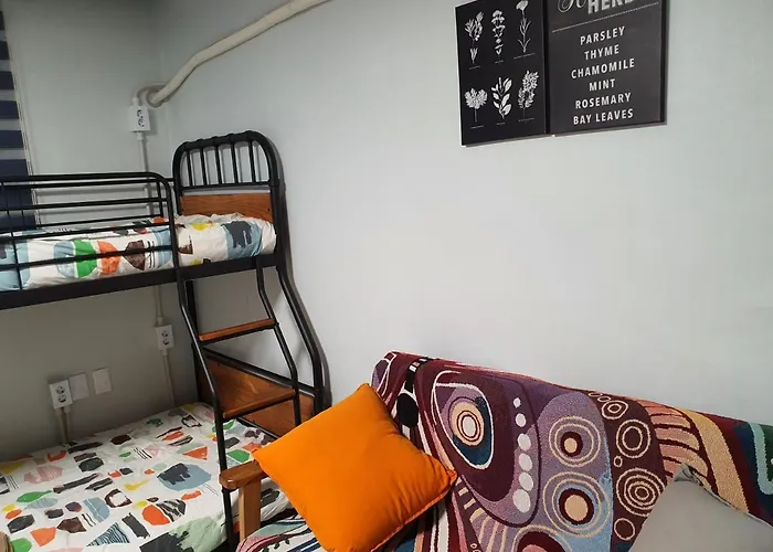 Guest house Bunk Backpackers 5*