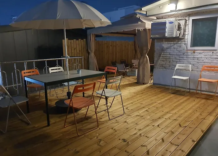 Guest house Bunk Backpackers 5*
