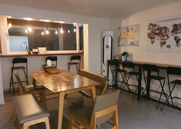 Bunk Backpackers Guest house 5*